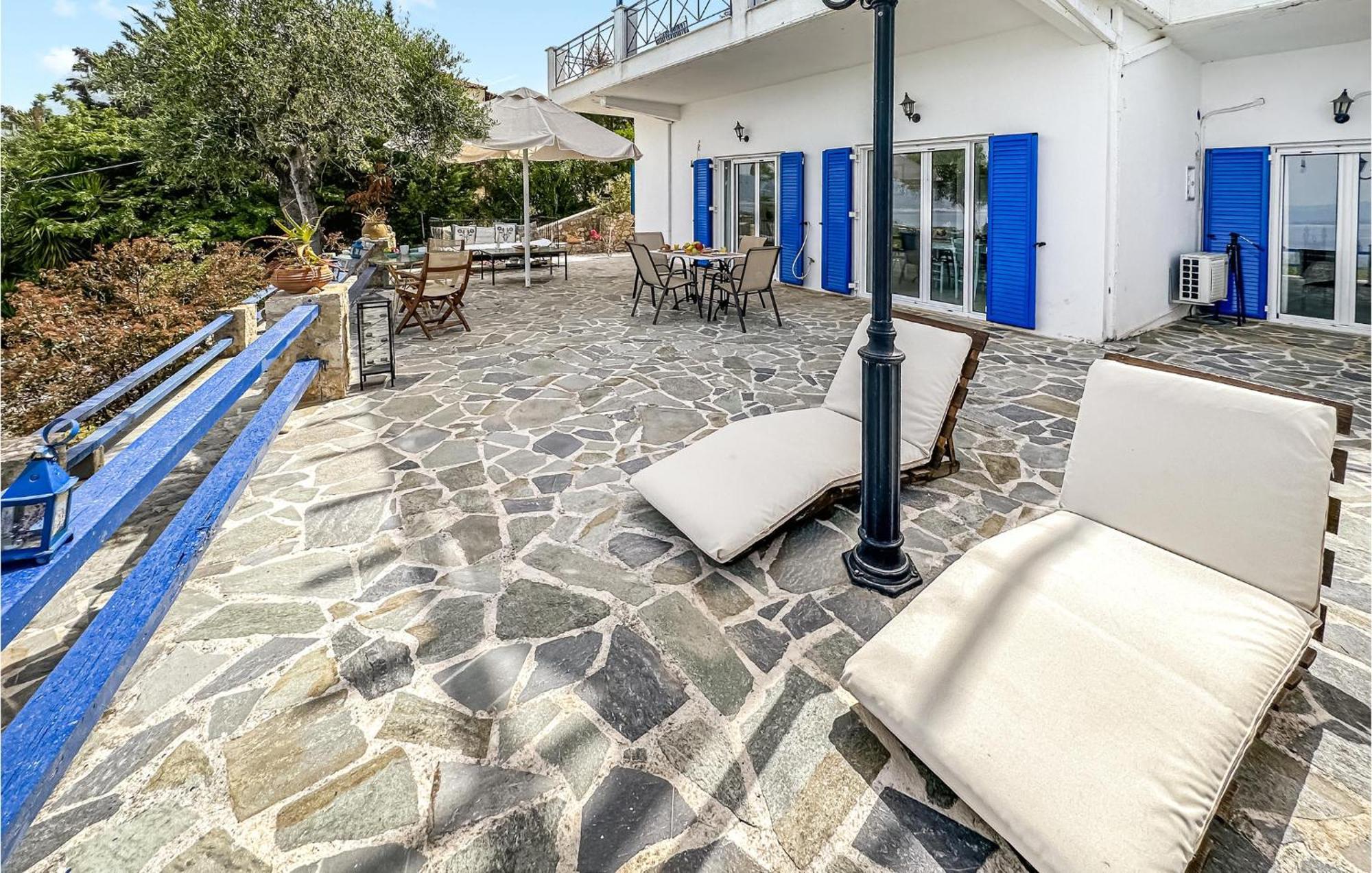 2 Bedroom Lovely Home In קלמאטה מראה חיצוני תמונה